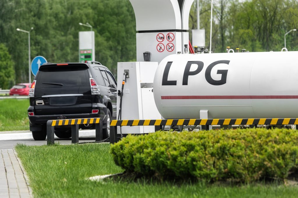 Stanowisko do tankowania LPG na stacji benzynowej