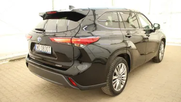 TOYOTA Highlander