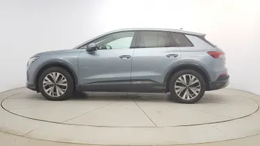 AUDI Q4