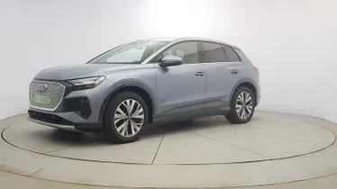 AUDI Q4