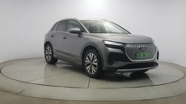 AUDI Q4