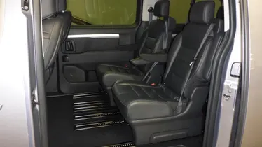 PEUGEOT Traveller