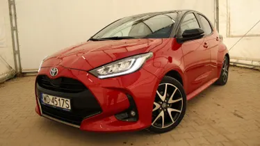 TOYOTA Yaris