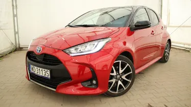 TOYOTA Yaris