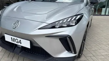 MG MG4