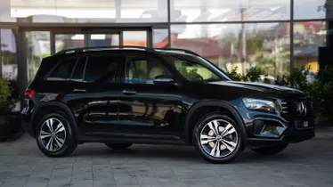 MERCEDES-BENZ GLB