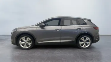 AUDI Q4