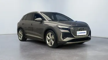 AUDI Q4