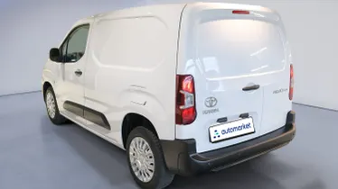 TOYOTA Proace City