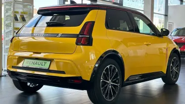 RENAULT R5