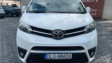 TOYOTA Proace