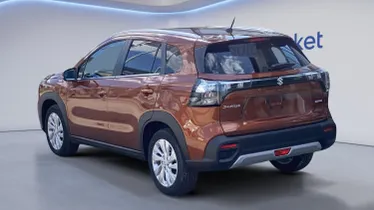 SUZUKI S-Cross