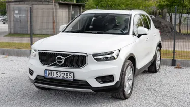 VOLVO XC40