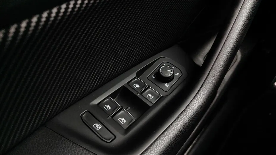 VOLKSWAGEN Arteon Arteon 2.0 TSI 4Motion R DSG