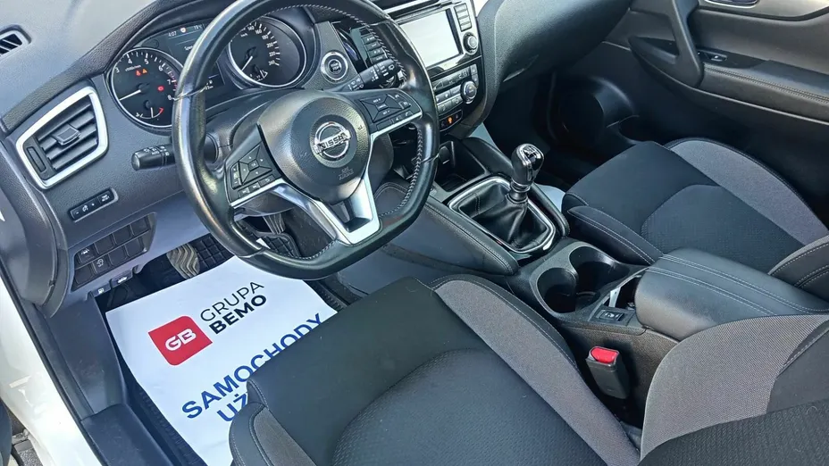 NISSAN Qashqai Qashqai 1.3 DIG-T N-Connecta