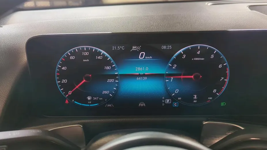 MERCEDES-BENZ GLB GLB 200 7G-DCT