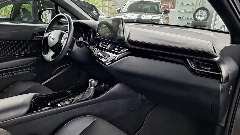 TOYOTA C-HR C-HR 2.0 Hybrid Style