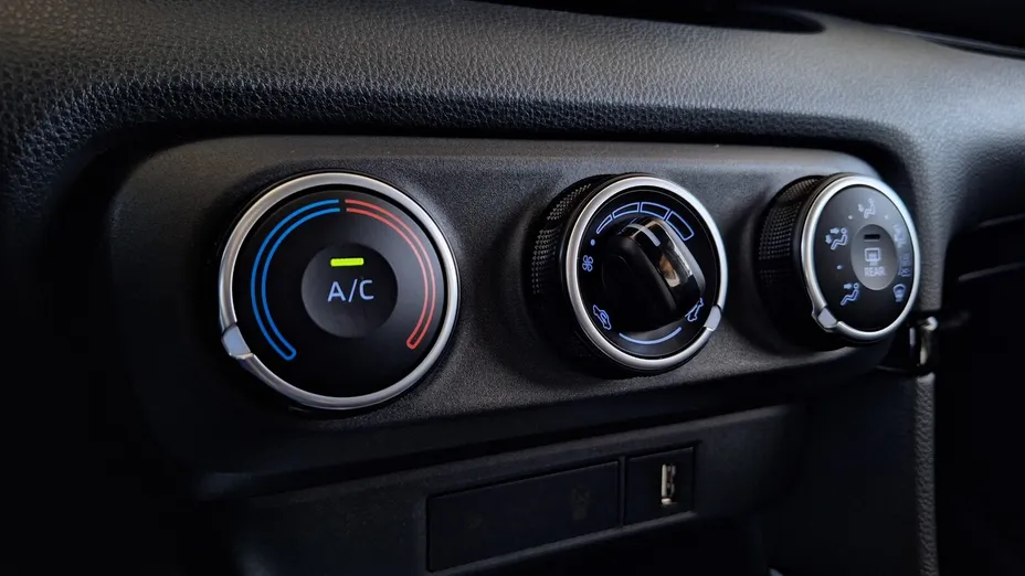 TOYOTA Yaris Yaris 1.5 Comfort CVT