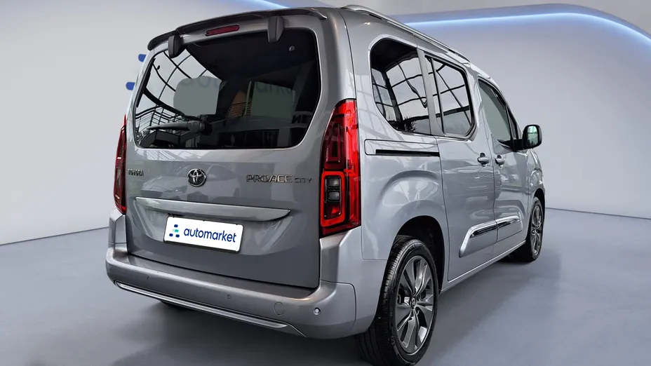 TOYOTA Proace City Verso Proace City Verso 1.5 D-4D Family
