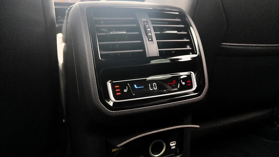VOLKSWAGEN Arteon Arteon 2.0 TDI 4Motion R-Line DSG