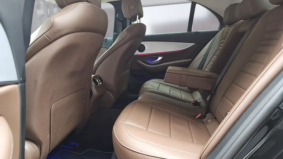 MERCEDES-BENZ E Klasa E 220 d