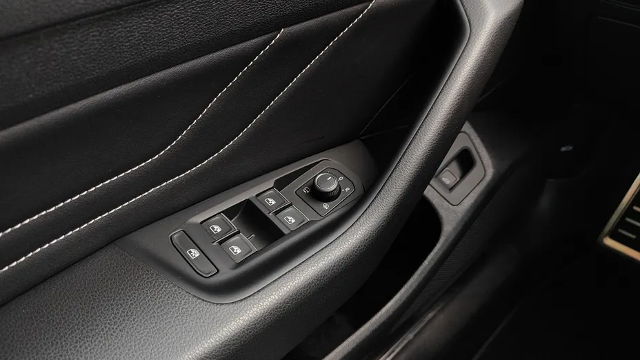 VOLKSWAGEN Arteon Arteon 2.0 TDI 4Motion R-Line DSG