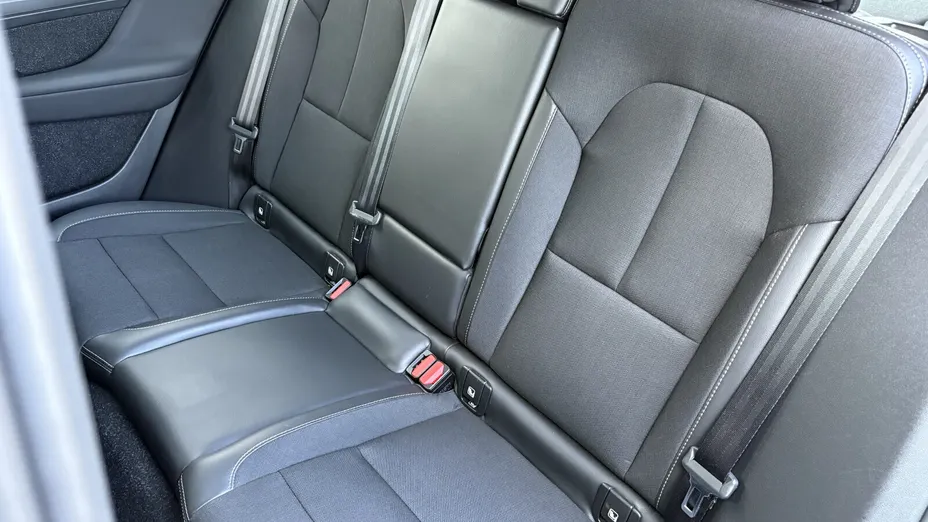 VOLVO XC40 XC40 T3 Momentum Pro aut