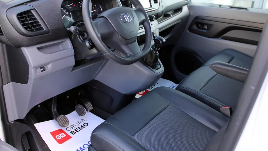 TOYOTA Proace Proace 2.0 D-4D Medium 3,1t Active