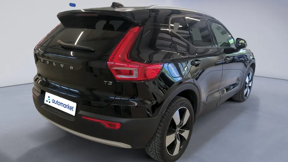 VOLVO XC40 XC40 T3 Momentum Pro aut