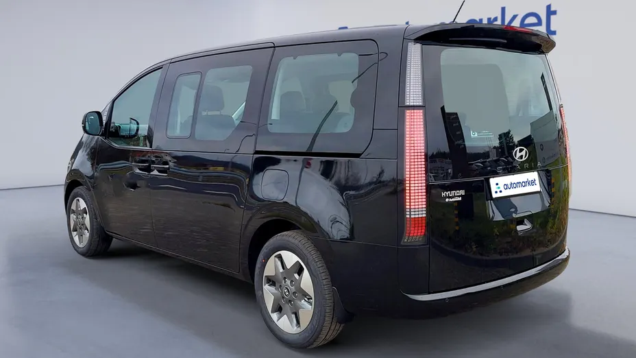 HYUNDAI Staria Staria 1.6 T-GDI HEV Smart VIP aut Nowy