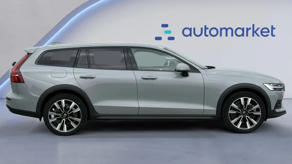 VOLVO V60 V60 CC Plus B5 B AWD aut