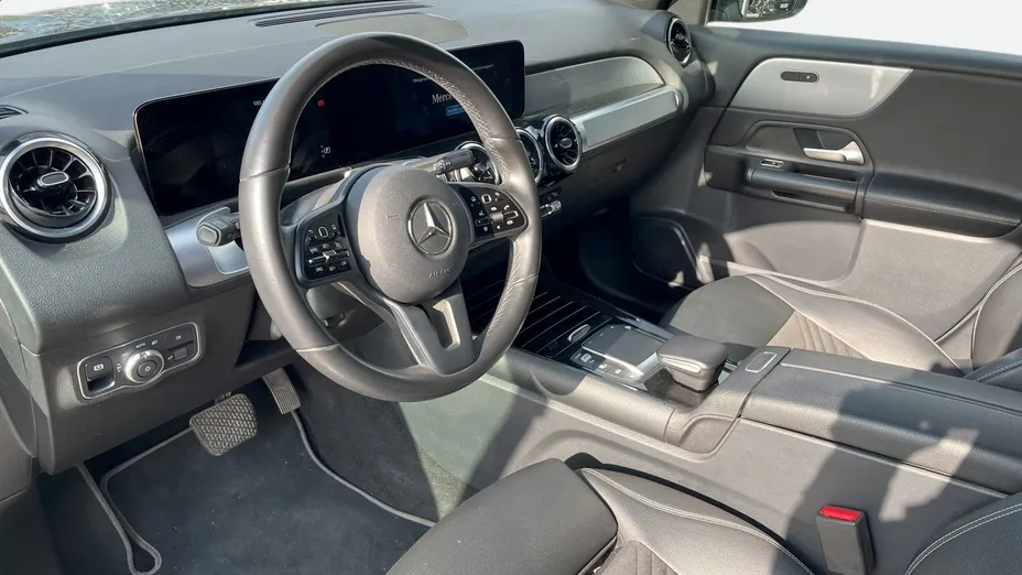 MERCEDES-BENZ GLB GLB 200 7G-DCT