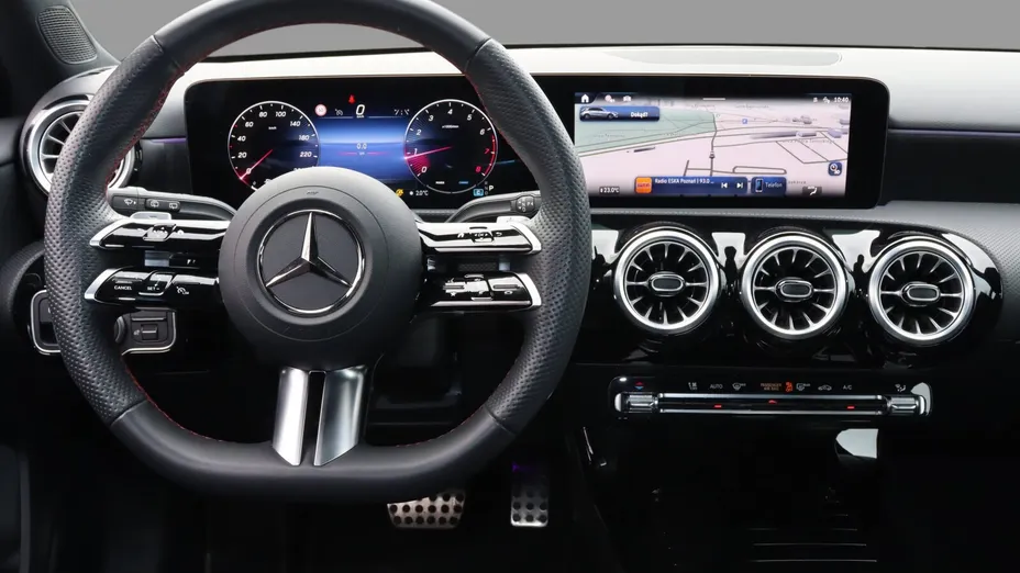 MERCEDES-BENZ A Klasa A 200 AMG Line 7G-DCT