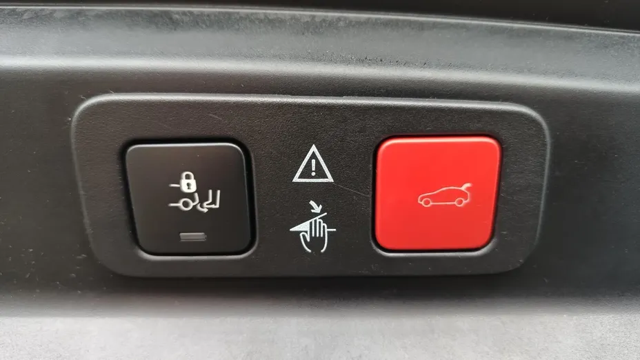 PEUGEOT 5008 5008 1.6 PureTech Allure S&S EAT8
