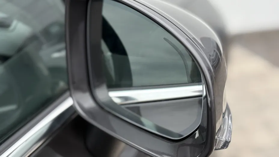 VOLVO XC60 XC60 T6 Plug-In Hybrid AWD Ultra Bright aut