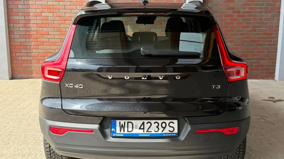 VOLVO XC40 XC40 T3 Momentum Core aut