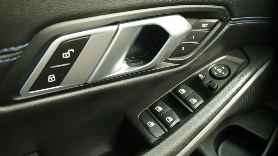 BMW Seria 3 318i M Sport aut