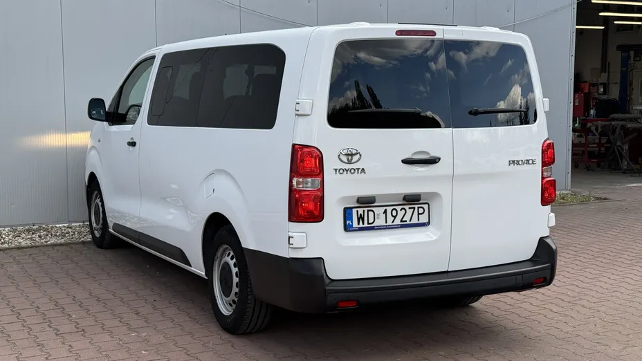 TOYOTA Proace Proace Kombi 2.0 D-4D Long 2,8t