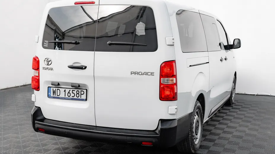 TOYOTA Proace Proace Kombi 2.0 D-4D Long 2,8t