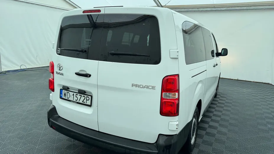 TOYOTA Proace Proace Kombi 2.0 D-4D Long 2,8t