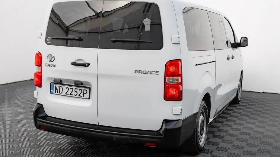 TOYOTA Proace Proace Kombi 2.0 D-4D Long 2,8t
