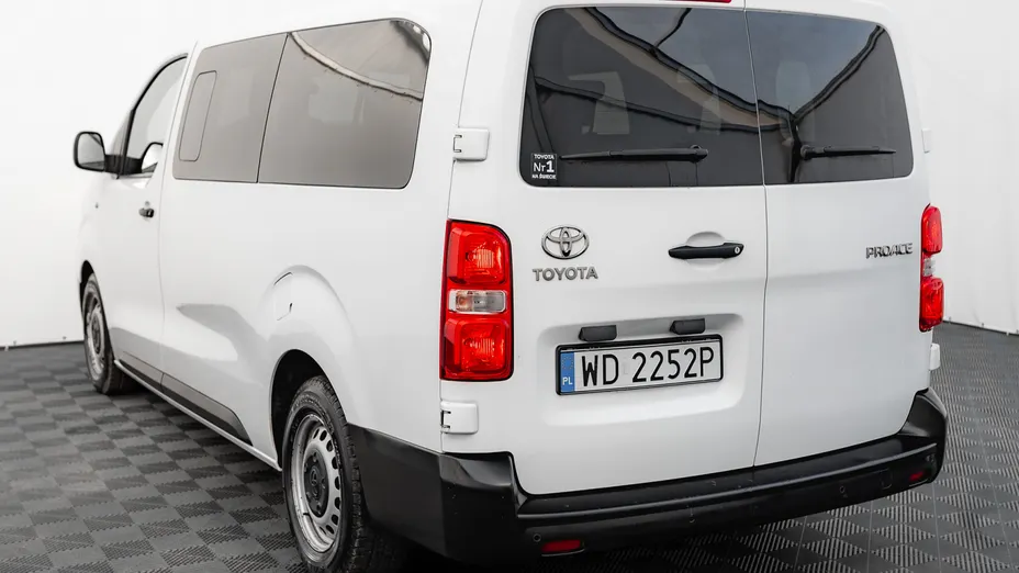 TOYOTA Proace Proace Kombi 2.0 D-4D Long 2,8t
