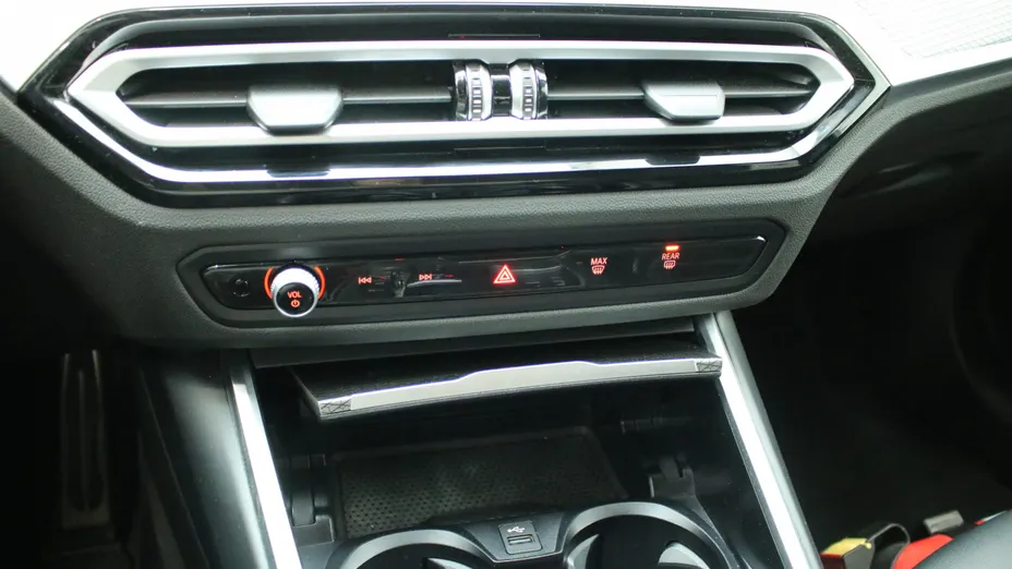 BMW Seria 3 318i M Sport aut