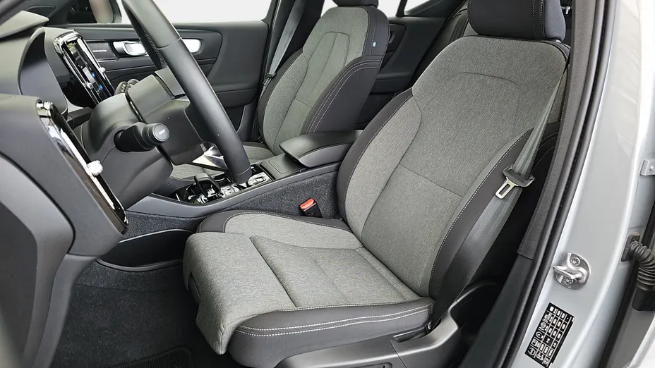 VOLVO XC40 XC40 B3 Plus Dark aut