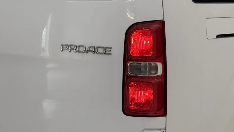 TOYOTA Proace Proace Kombi 2.0 D-4D Long 2,8t