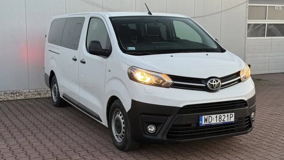 TOYOTA Proace Proace Kombi 2.0 D-4D Long 2,8t