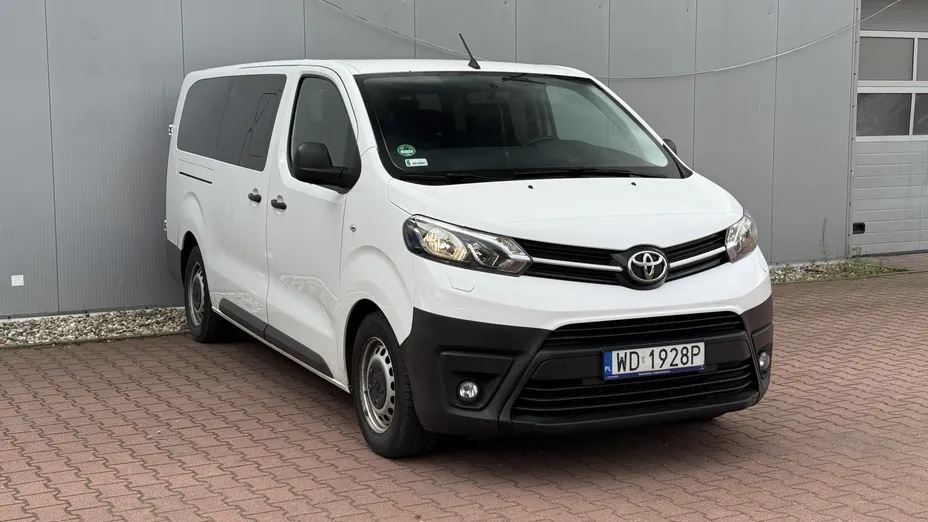 TOYOTA Proace Proace Kombi 2.0 D-4D Long 2,8t