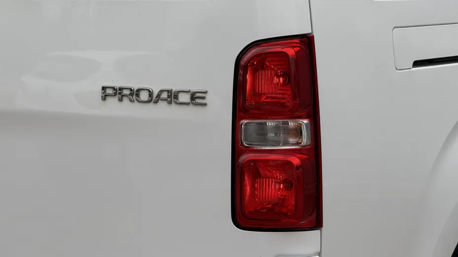 TOYOTA Proace Proace Kombi 2.0 D-4D Long 2,8t