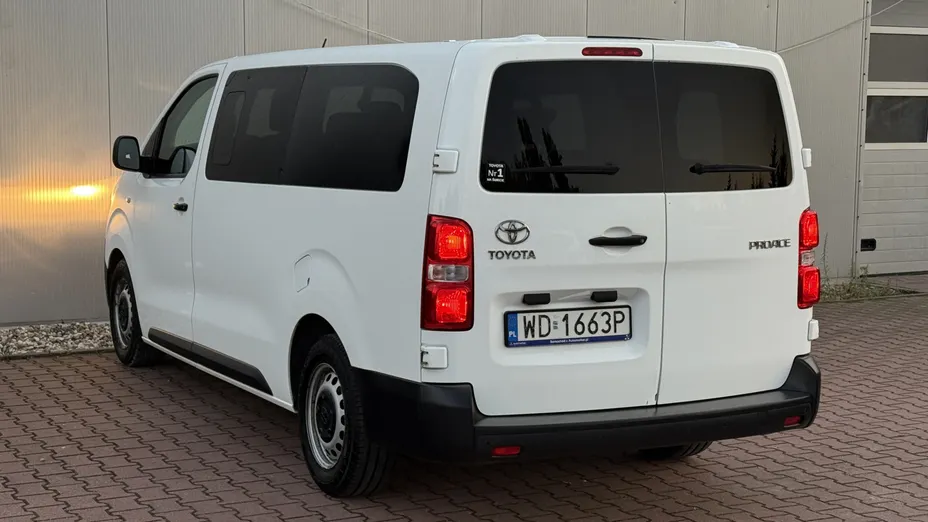 TOYOTA Proace Proace Kombi 2.0 D-4D Long 2,8t