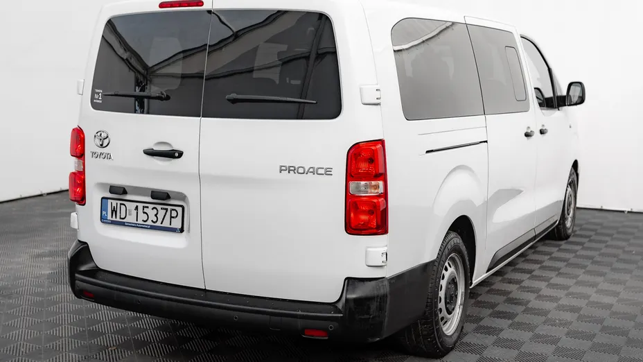 TOYOTA Proace Proace Kombi 2.0 D-4D Long 2,8t
